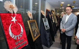 İzmir’de “Sanatın Diliyle Değerlerimiz” sergisi açıldı