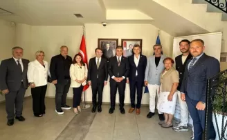 İzmir ile Kosova arasındaki iletişim güçleniyor