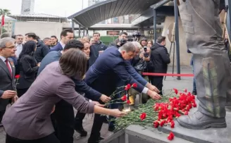 İzmir’in şehitleri Fethi Sekin ve Musa Can unutulmadı