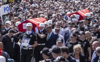 İzmir’in şehitlerine veda!