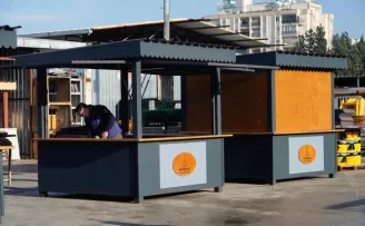 İzmir Karşıyaka’da mısır ve kestane tezgâhları yenilendi