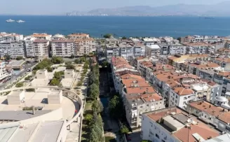 İzmir Körfezi’ne açılan Poligon Deresi’nde dip temizliği
