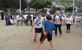 İzmit Belediyesi Yahya Kaptan’da çocukların tatilini şenlendirdi