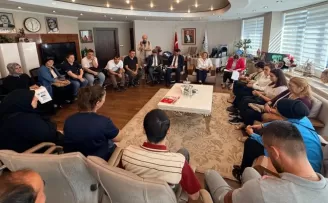 İzmit’te halk buluşmalarında vatandaş anlattı, Fatma Başkan dinledi