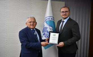 Kayseri Büyükşehir’de ’dönüşüm’ ödülü