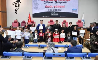Kayseri Büyükşehir İstiklal Marşı coşkusuna ortak oldu