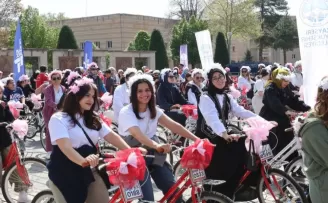 Kayseri’de ’çiçek’ annelerden bisiklet turu