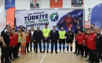 Kayseri Kocasinan Belediyespor Down Sendromlu Futbol Takımı şampiyon oldu