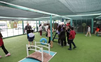 Kayseri Kocasinan çocuklara hayvan sevgisi aşılıyor