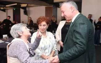 Kocaeli’de Başkan Büyükakın yaşlılarla buluştu
