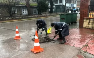 Kocaeli’de ekipler su baskını ve taşkın riskine karşı sahada