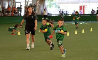 Kocaeli’de kadın futboluna anlamlı destek