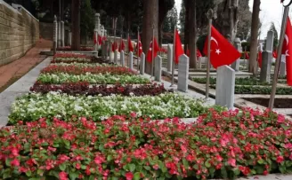 Kocaeli’de şehitliklerde çevre düzenleme çalışması