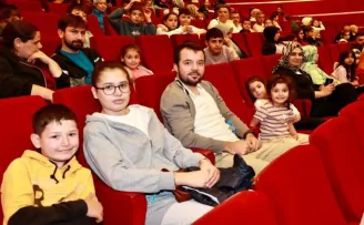 Kocaeli Gebze’de minikler sinema keyfi yaşadı