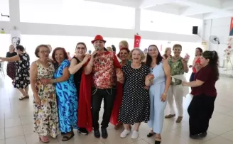 Kocaeli İzmit’te kadınlar söyleşi ve matinede buluştu