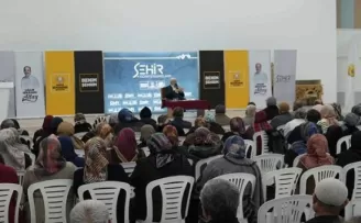 Konya’da Şehir Konferansları devam ediyor