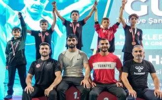 Konya Karatay’ın güreşçilerinden Türkiye Şampiyonası’nda büyük başarı