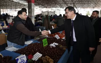 Kütahya’da Başkan Kahveci pazara kulak verdi
