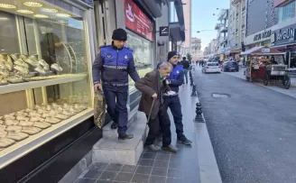 Mağdur vatandaşlara zabıta şefkati
