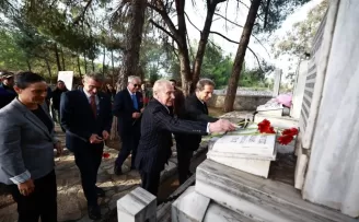 Mahmut Esat Bozkurt Efes Selçuk’ta unutulmadı