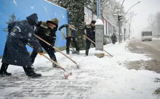 Malatya’da Büyükşehir ekipleri karla mücadelede 7/24 sahada