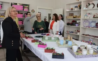 Maltepe’de Üreten Engelliler Merkezi’nde yıl sonu sergisi