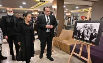 Manisa’da “Ata’nın Sanat Mirası” söyleşi ve fotoğraf sergisine yoğun ilgi