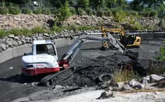 Manisa’da Safran Deresi temizleniyor