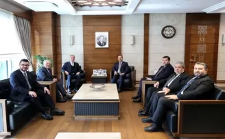 Memduh Büyükkılıç’tan Bakan Kacır’a ziyaret