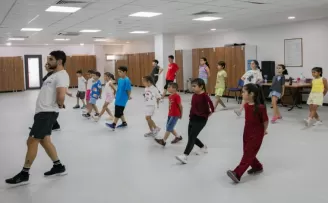 Mersin Büyükşehir’den çocuklara halk oyunları kursu