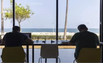 Mersin’de okuma salonları yaz tatilinde de hizmette