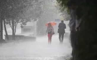 Meteorolojiden 11 il için sağanak ve fırtına uyarısı