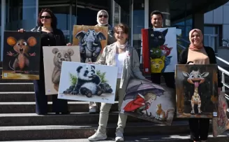 Minik hastalara 23 Nisan morali