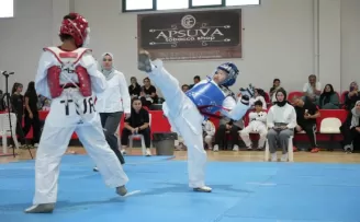 Minikler taekwondoya Bursa Yenişehir ev sahipliği yaptı