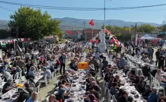 Mübadil torunları aynı sofrada buluştu