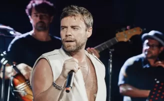 Murat Dalkılıç İstanbul’da rekora koştu! İki kıtada kapalı gişe