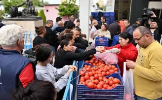 Muratpaşa’dan 10 tonluk tarım desteği