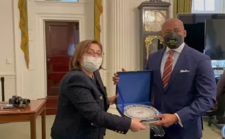 New York Belediye Başkanına ilk ziyaret Gaziantep Büyükşehir'den 