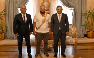 Orhan Okulu’dan Vali Şahin’e anlamlı ziyaret