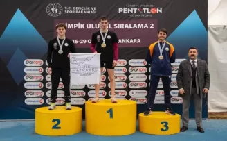 Osmangazili pentatloncu Arda Meriç’ten bronz madalya