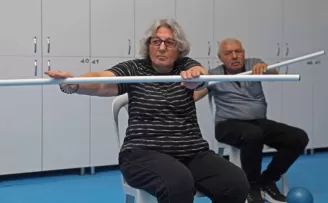 Parkinson hastaları sporla hayata bağlanıyor