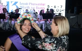 ’Pişmaniye Güzeli’nin tacı Fatma Başkan’dan