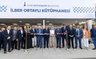 Prof. Dr. İlber Ortaylı İzmir’de kendi adını taşıyan kütüphaneyi açtı