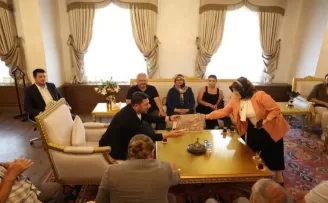 Rasim Arı Nevşehirlileri dinledi