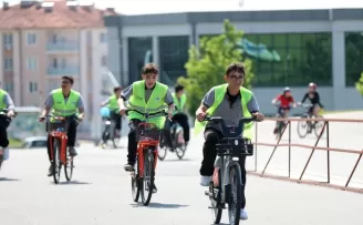 Sakarya’da pedallar Ayçiçeği Bisiklet Vadisi’nde döndü