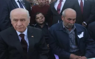 Şehit kardeşine Bahçeli’den yardım sözü