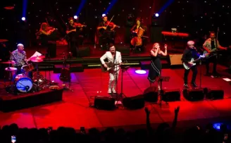 ’Softcore’ konser serisinin ilkine büyük beğeni