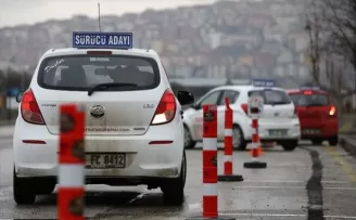 Sürücü adaylarını en çok 'düz vites' ve 'park etme' zorladı
