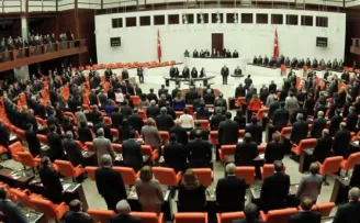 TBMM'de çaycılara bıyık yasaklandı