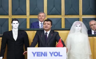 TBMM’de SP’li Arıkan’dan dikkat çeken sunum! Kürsüye cansız mankenlerle çıktı